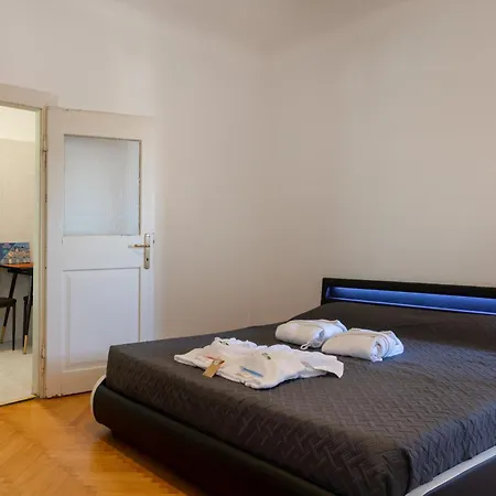Vistasanlu Apartment *